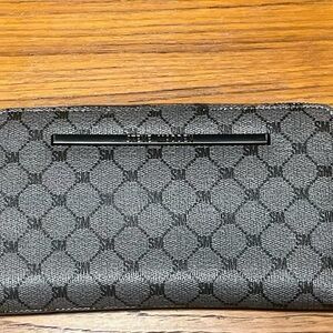 Steve Madden Black and Gray Wallet
